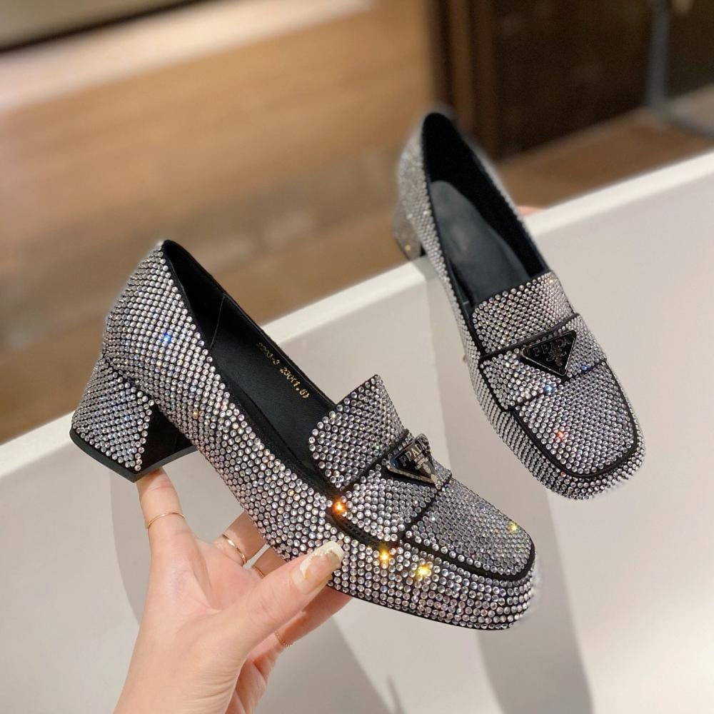 حذاء برادا فصوص كريستال