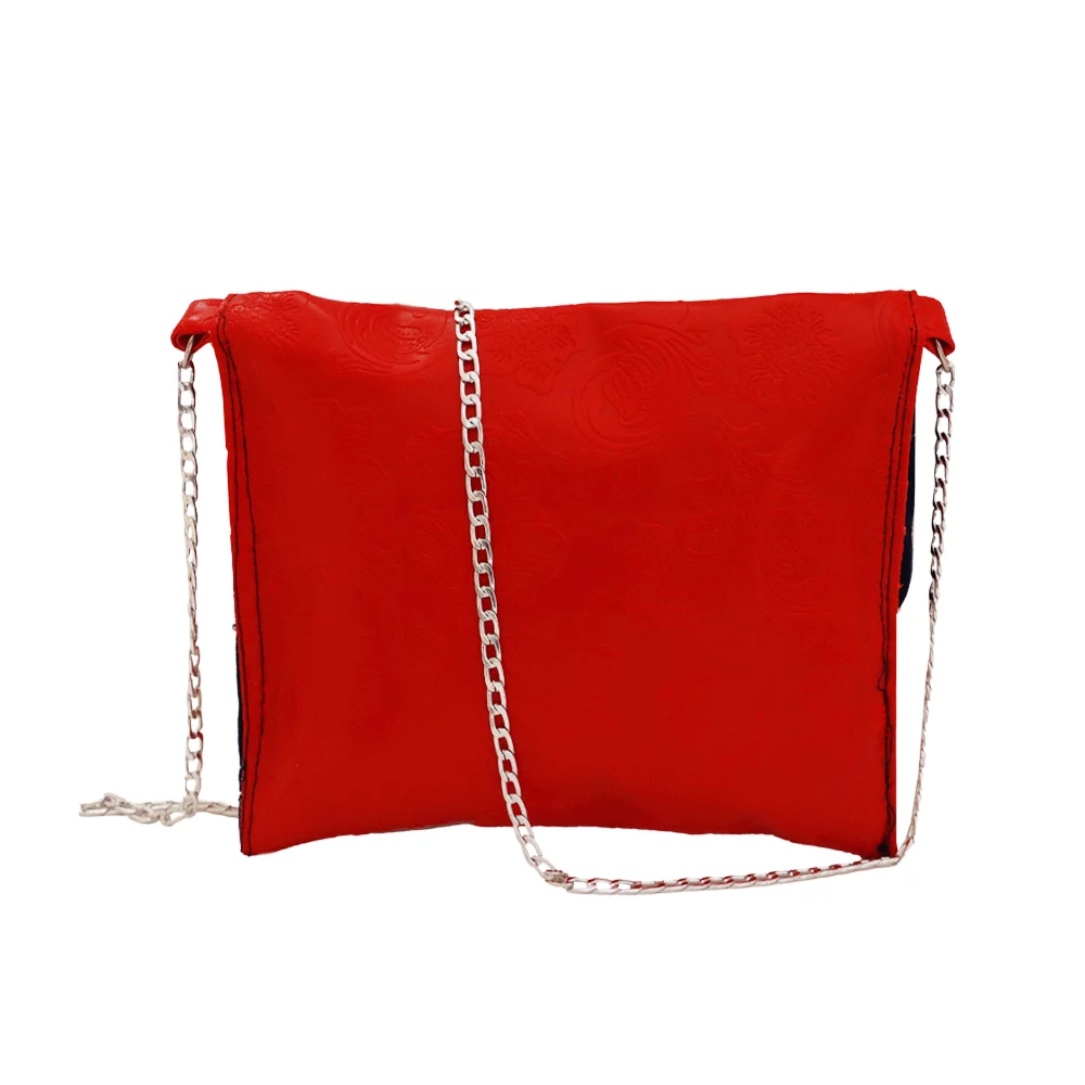 ريما باج حقيبة كتف جلد احمر بغطاء قماش ابيض مزخرف